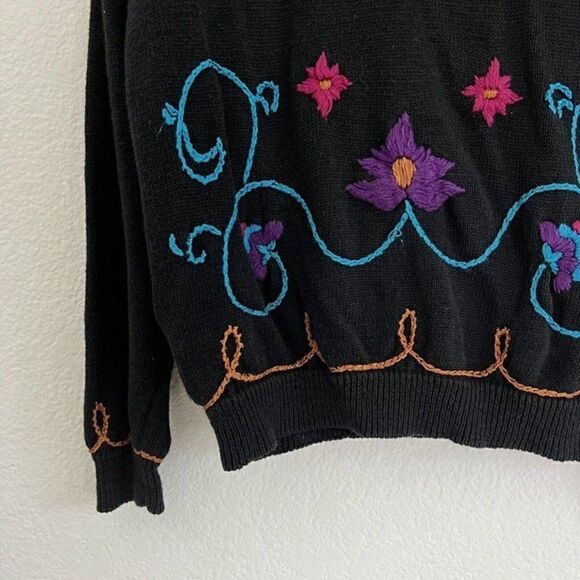 American Weekend Women’s Vintage 80s Black Knit Floral Embroidered Sweater Large - Picture 9 of 11